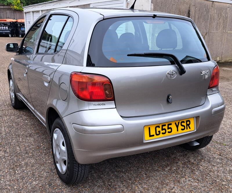 TOYOTA YARIS
