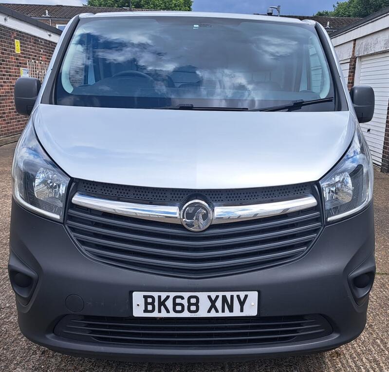 VAUXHALL VIVARO
