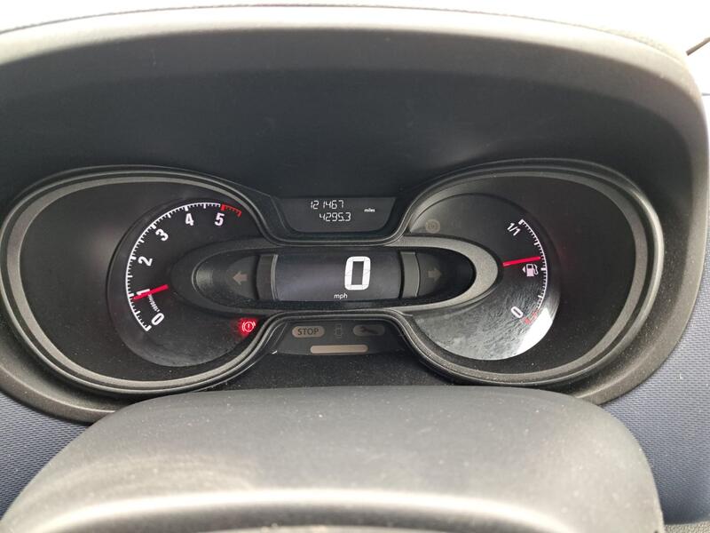 VAUXHALL VIVARO