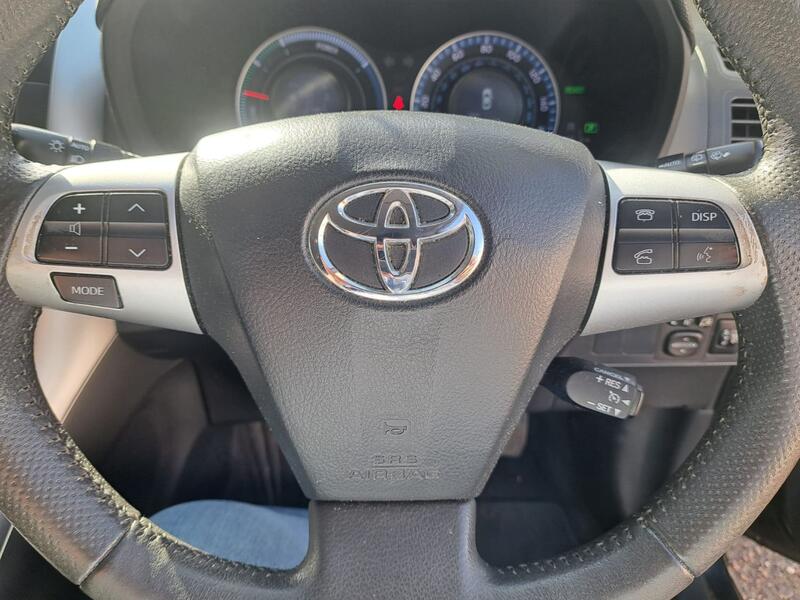 TOYOTA AURIS