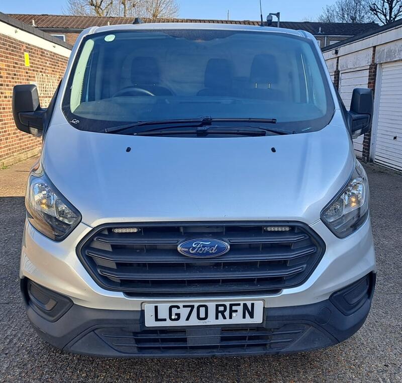 View FORD TRANSIT CUSTOM 2.0 340 EcoBlue Leader
