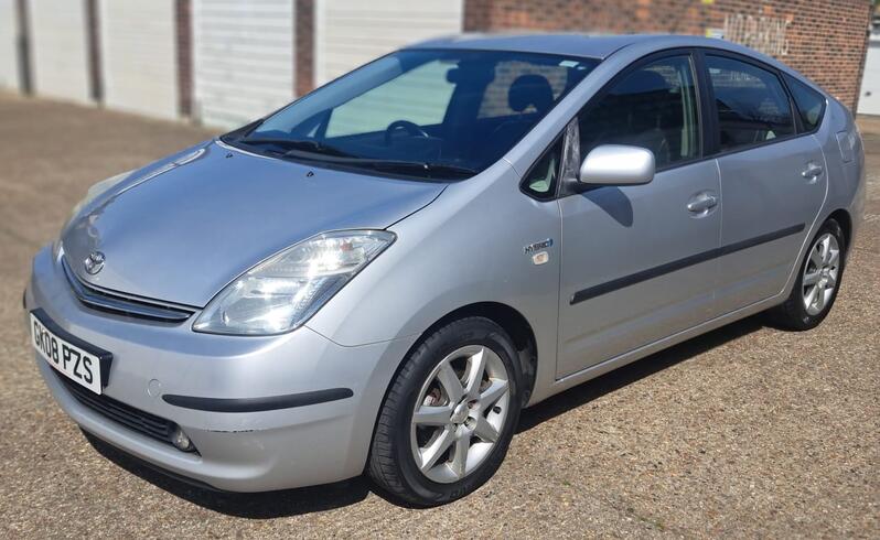 View TOYOTA PRIUS 1.5 T Spirit