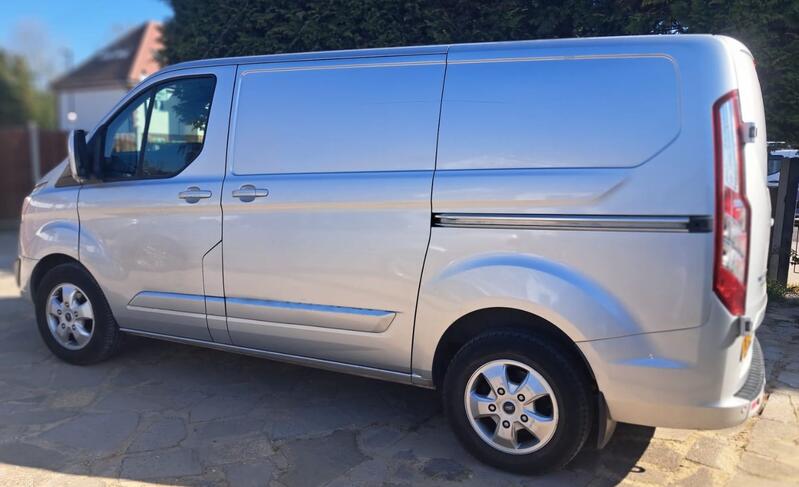 FORD TRANSIT CUSTOM