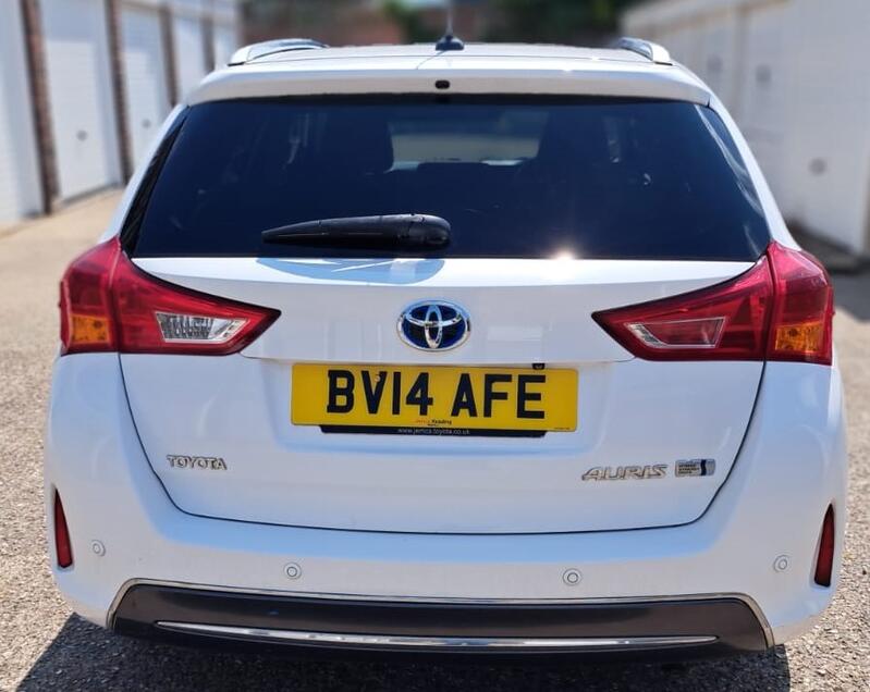 TOYOTA AURIS