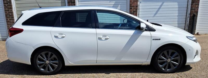 TOYOTA AURIS