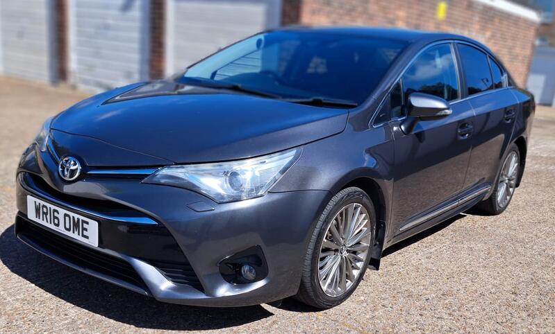 TOYOTA AVENSIS