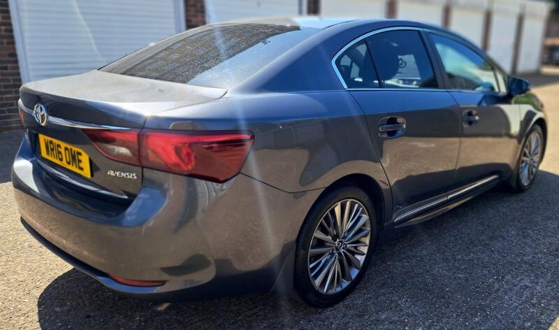 TOYOTA AVENSIS