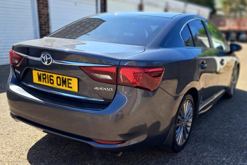 TOYOTA AVENSIS