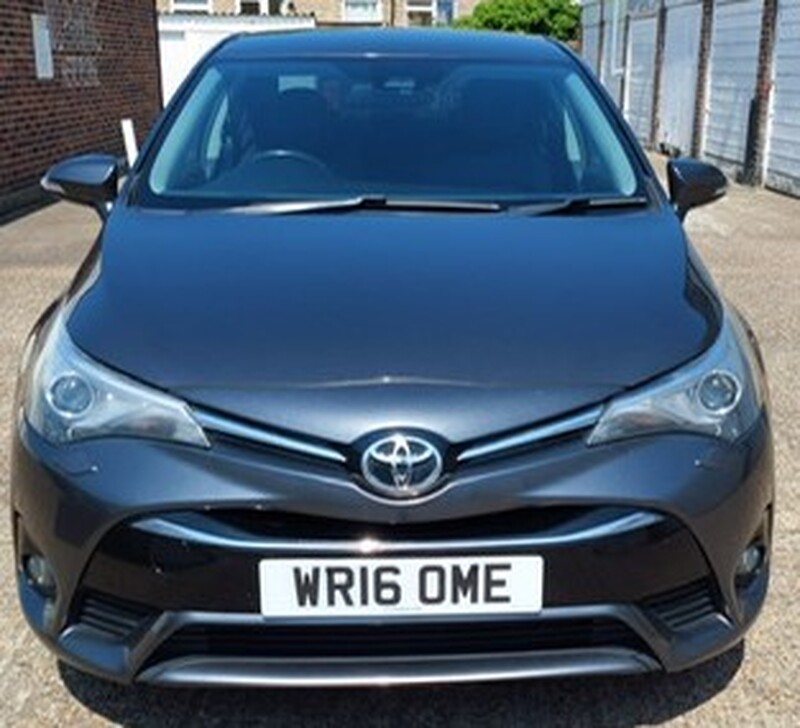 View TOYOTA AVENSIS D-4D EXCEL